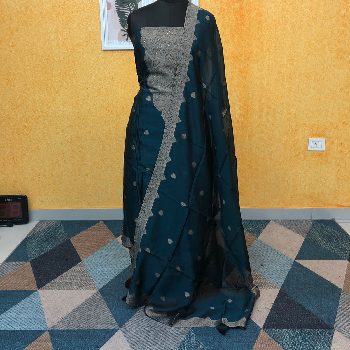 BANARASI SILK SALWAR SUIT FT 2184