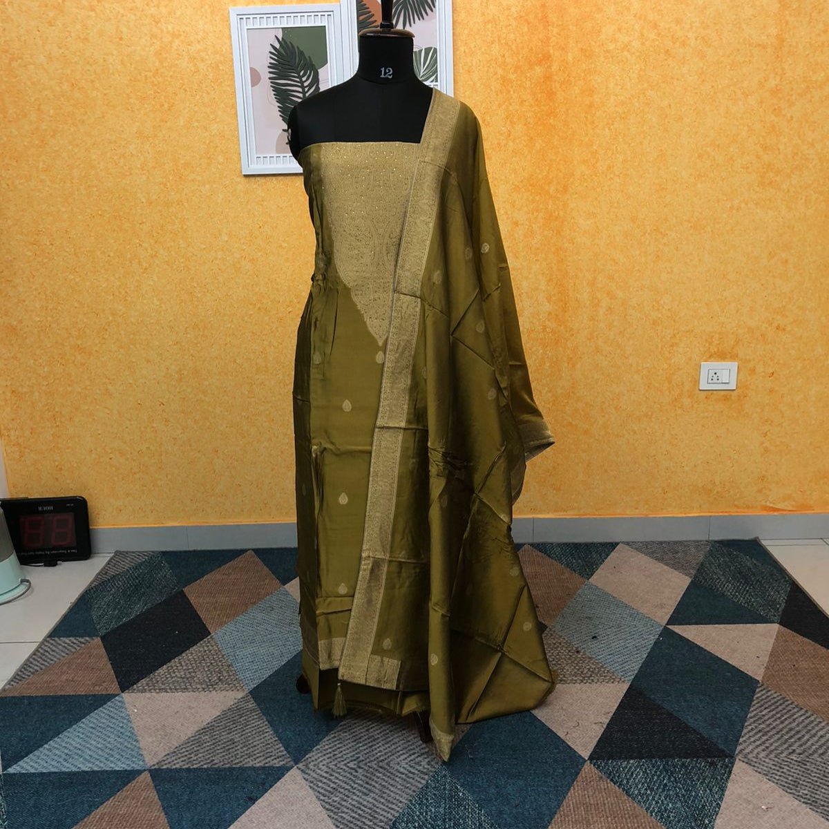 BANARASI SILK SALWAR SUIT FT 2184
