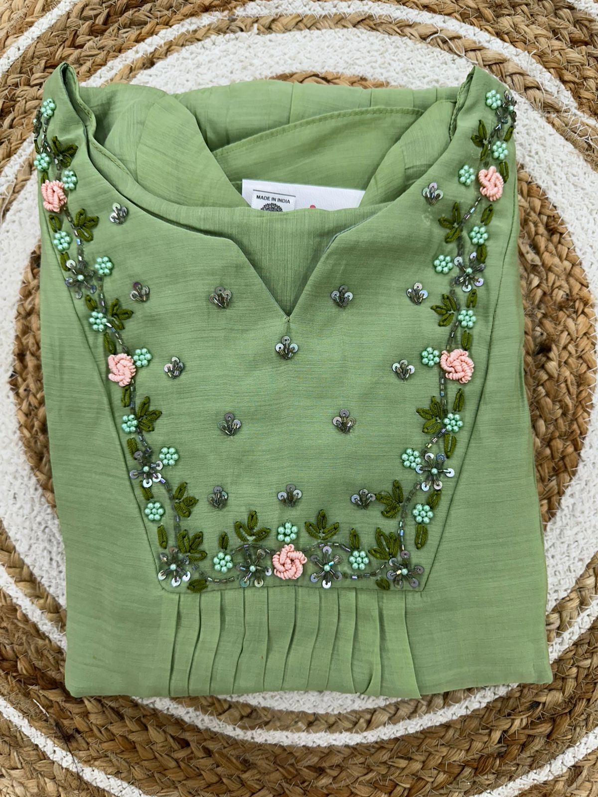 PASTEL GREEN / MEDIUM