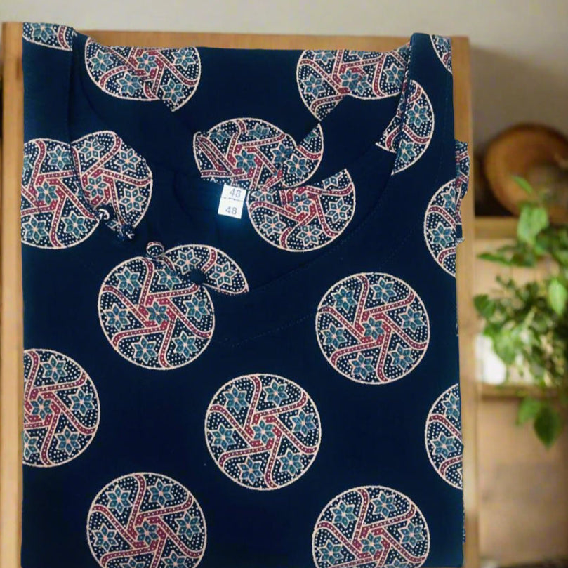 BLUE CIRCLE DESIGN / 3XL